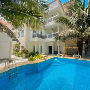 villa-francesca.hotelsdakar.com/